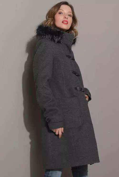 Kvalitetan ženski jednobojni kaput