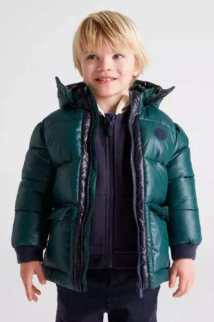 Dječja prošivena zimska jakna Mayoral s praktičnom kapuljačom